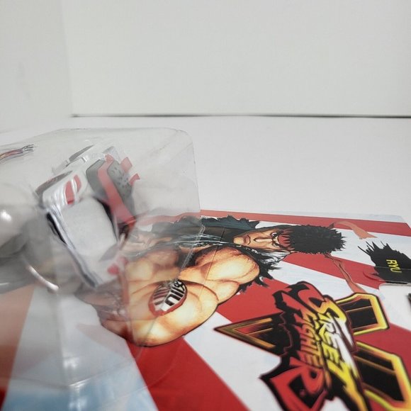 Hot Wheels Street Fighters V Character Car RYU 1/5 Capcom Mattel White Red New - Picture 11 of 16